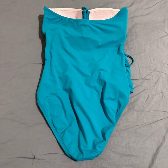 Bleu Rod Beattie Women’s One Piece Swimsuit - Picture 2 of 3